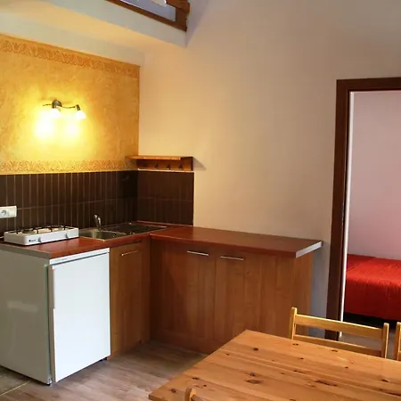 Oda ve Kahvaltı Domjana 3*