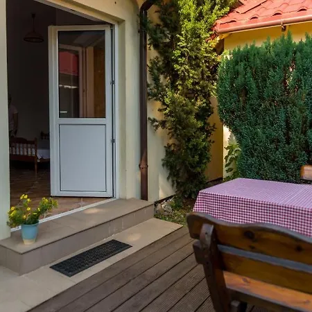 Oda ve Kahvaltı Domjana