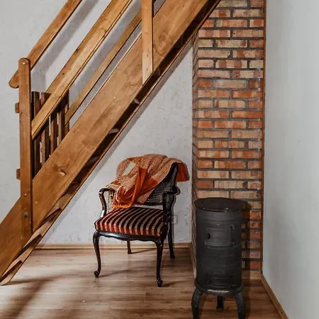 Oda ve Kahvaltı Domjana 3*