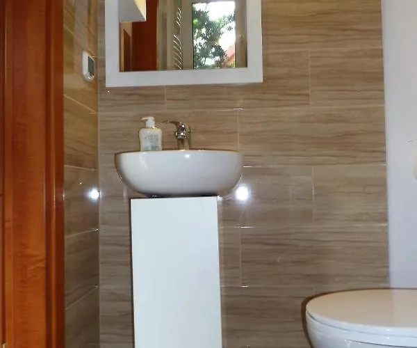 Domjana فندق مبيت وإفطار