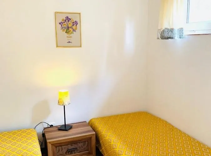 فندق مبيت وإفطار Domjana 3*